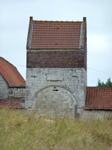 Liettres (Pas-de-Calais) pigeonnier du petit château
