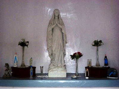 Liettres (Pas-de-Calais) oratoire Notre-Dame de Lourdes, intérieur