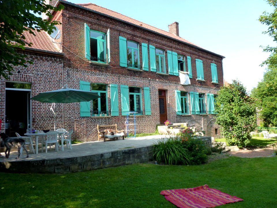 Liettres (Pas-de-Calais, Fr) ancien relais de poste, coté jardin