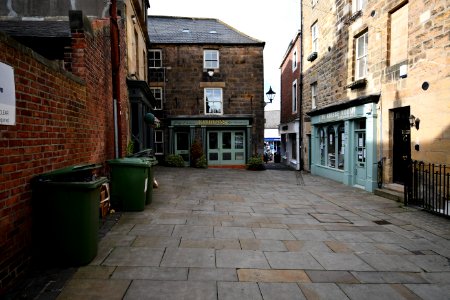 Lilburns Bar Restaurant