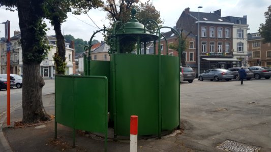 Limbourg-Dolhain-Public toilet
