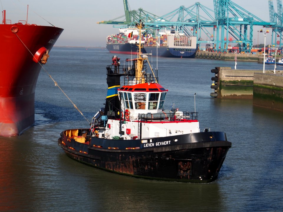 Lieven Gevaert (tugboat, 1995) - IMO 9120140, Port of Antwerp