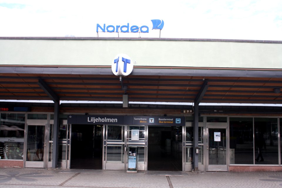 Liljeholmen tunnelbanan juli 2016 - bild 8