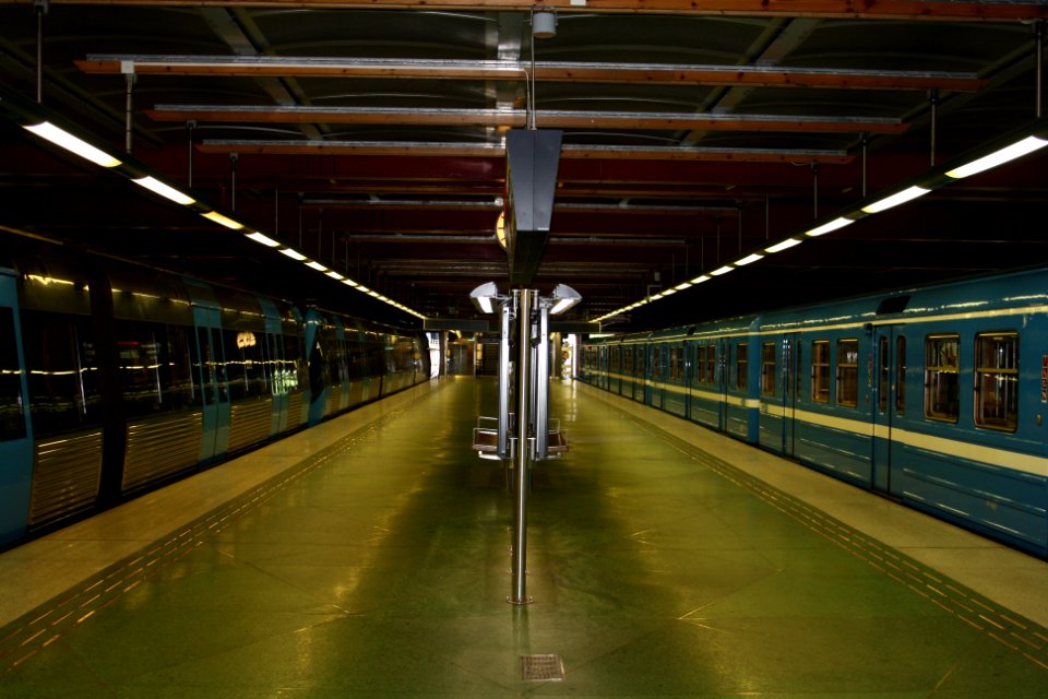 Liljeholmen tunnelbanan juli 2016 - bild 4