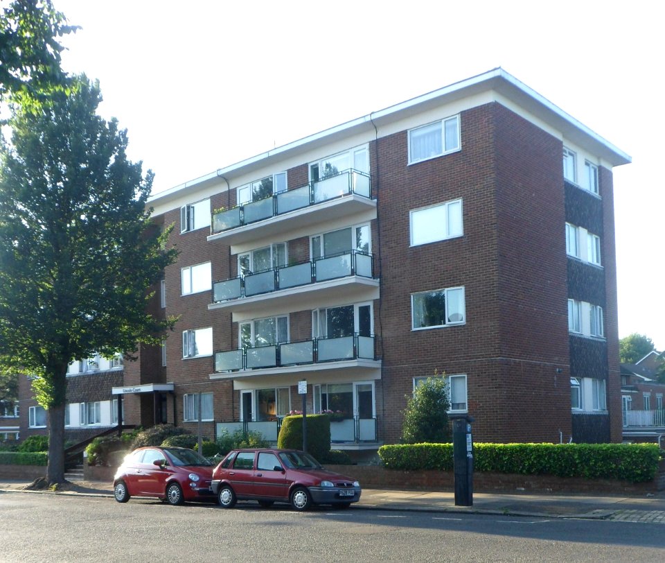 Lincoln Court, The Upper Drive, Hove (July 2014)