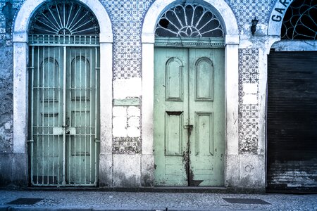 Doors street old