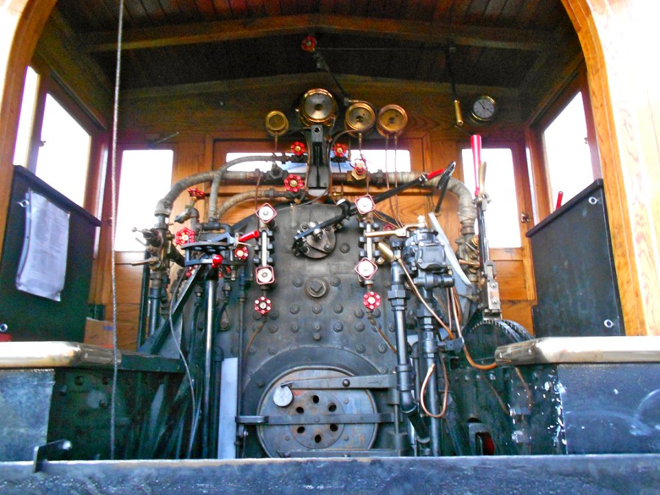 Lincoln Funeral train replica cab