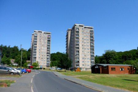 Linden Lea and Wenlock Edge, Goodwyns Estate, Dorking (July 2013)
