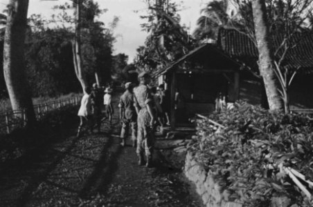 Linggadjati De rondzwervende TNI-benden, die de order Staakt het vuren met vo, Bestanddeelnr 361-2-2