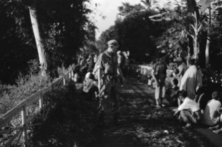 Linggadjati De rondzwervende TNI-benden, die de order Staakt het vuren met vo, Bestanddeelnr 361-2-4