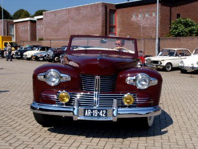 Lincoln Continental Cabriolet photo-14