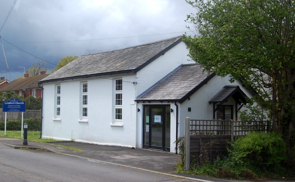 Lindford Methodist Church, Chase Road, Lindford (May 2021) (1)