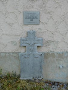 Lindenholzhausen, Friedhof, Kapelle, Grab (3)