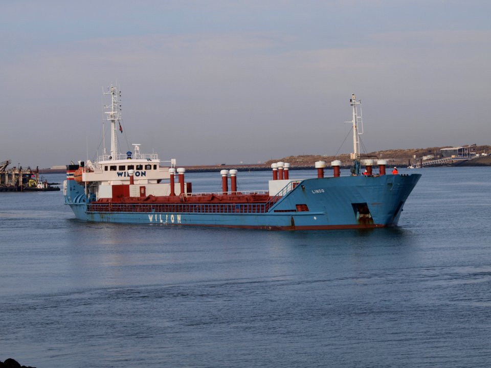 Lindo - IMO 8028527 - Callsign C6SA6 at IJmuiden, Port of Amsterdam
