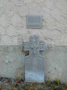 Lindenholzhausen, Friedhof, Kapelle, Grab (4)