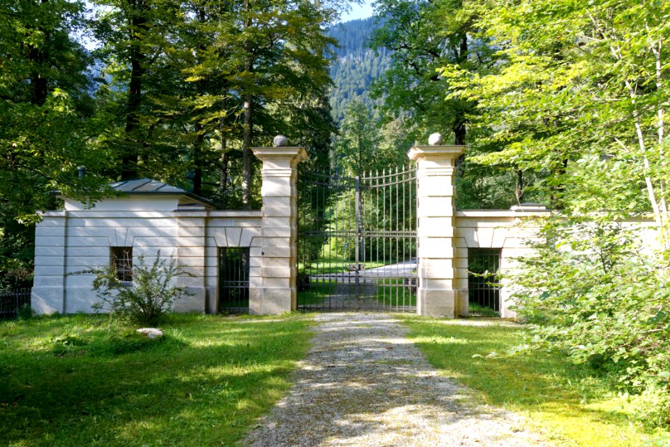 Linderhof Altes Parktor bjs190903-01