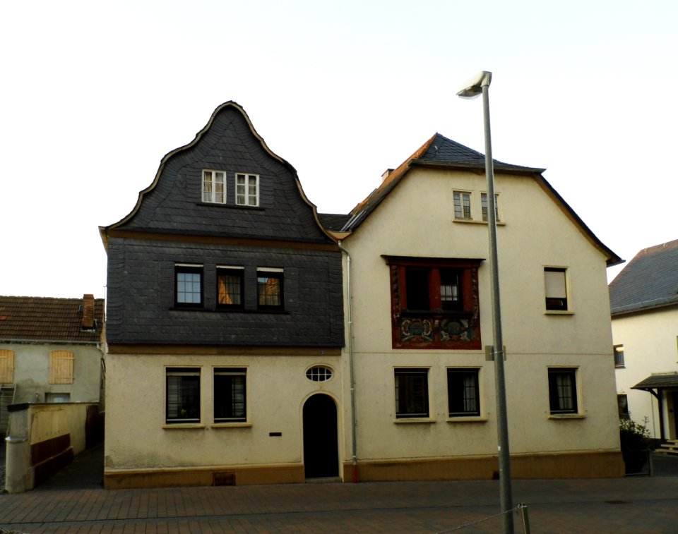 Lindenholzhausen, Kirchstraße 13