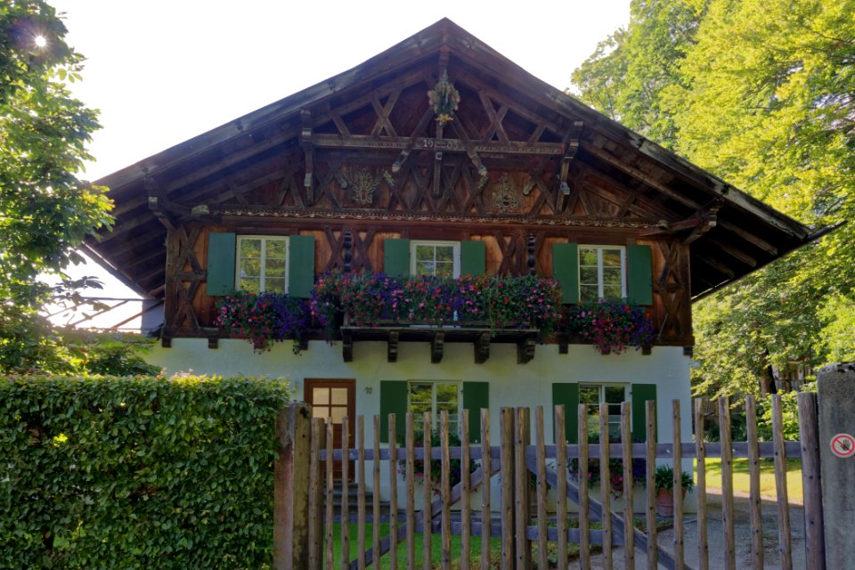 Linderhof Gärtnerhaus bjs190903-02
