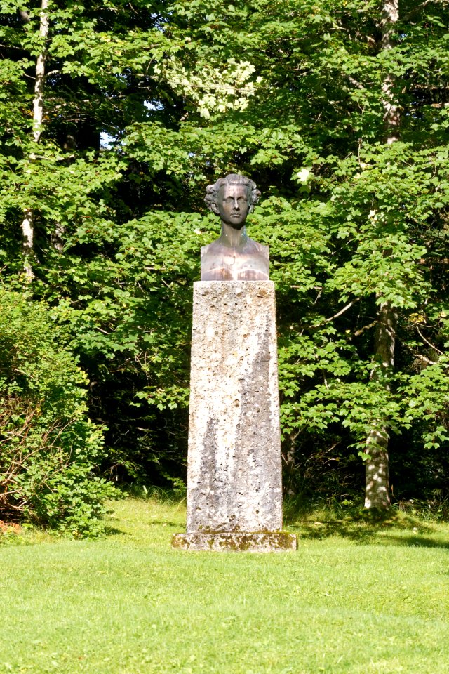 Linderhof König-Ludwig-II.-Büste bjs190903-01