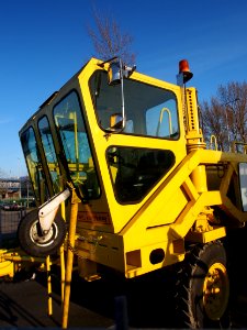 Lindsay transportation solutions, QuickChange Moveable Barrier (QMB), pic2