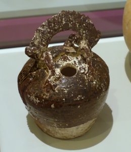 Lime pot, Viet, Bac Ninh, 19th century - Vietnamese Women's Museum - Hanoi, Vietnam - DSC04148