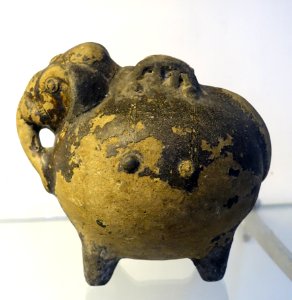 Lime pot, Cambodian, 11th-13th century AD, stoneware - Museum of Vietnamese History - Ho Chi Minh City - DSC05856