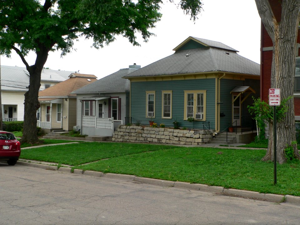 Lincoln, Nebraska 1121-1119-1117 S 8th Street