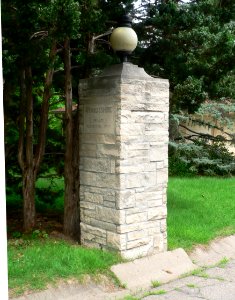 Lincoln, Nebraska Woodsshire W Pershing entrance 2