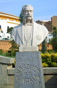 Linares - Monumento a los Marqueses de Linares (Jardines de Santa Margarita) 4