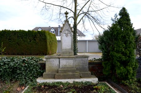 Limburg, Hauptfriedhof, Grab Wilhelm Scheid photo