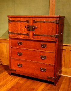 Linen chest, Gustav Stickley, John Seidemann, United Crafts, Eastwood, New York, designed c. 1903, oak, iron - Dallas Museum of Art - DSC05192