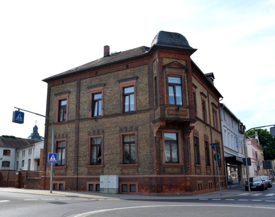 Limburg, Konrad-Kurzbold-Straße 7