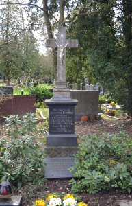 Limburg, Hauptfriedhof, Grab Breidling photo