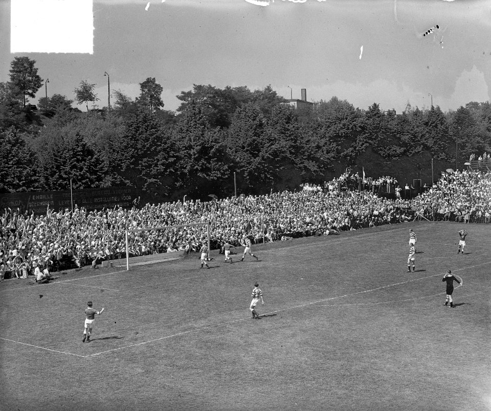 Limburgia - Blauw-Wit 6 - 2, Bestanddeelnr 904-0012
