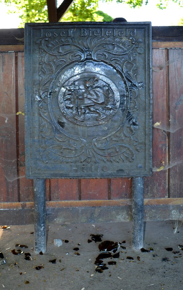 Limburg, Greifenberg, Josef Bielefeld Hütte, Tafel