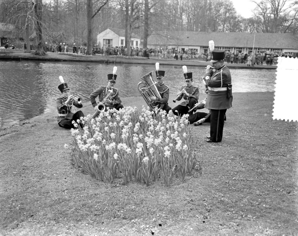 Limburgdag op Keukenhof. Koninklijke Harmonie brengt Narcissenserenade, Bestanddeelnr 907-7032