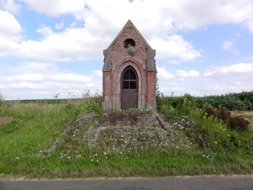 Levergies (Aisne) chapelle D 21 sur la hauteur