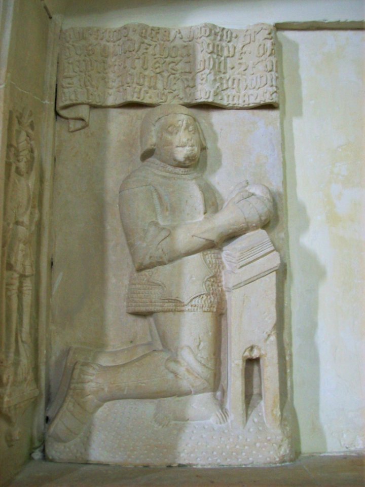 Lewis Memorial, Church Norton 03