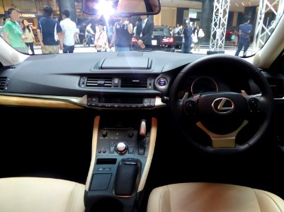 Lexus CT200h (ZWA10) interior