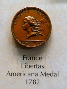 Libertas Americana medal, France, 1782 - National Museum of American History - DSC00265