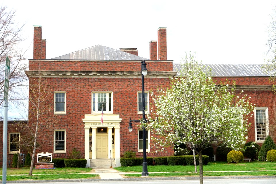 Library (Children's Library) - Westfield, MA - DSC02331