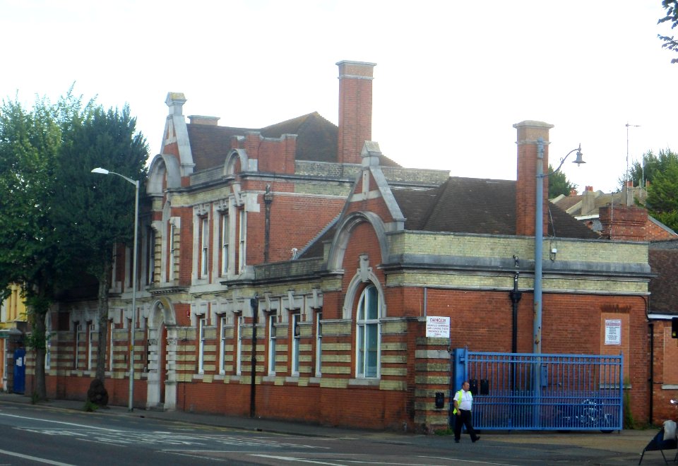 Lewes Road Bus Garage (Original Building), Brighton (August 2014) (1)