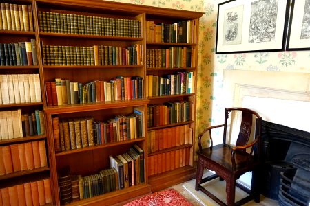 Library - Kelmscott Manor - Oxfordshire, England - DSC00068