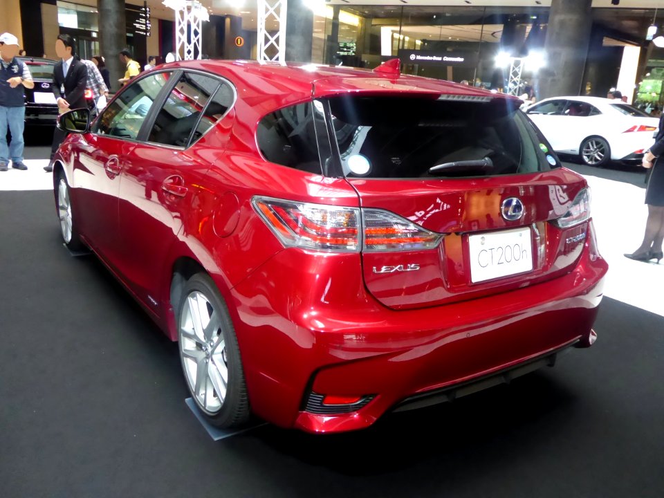 Lexus CT 200h (ZWA10) rear