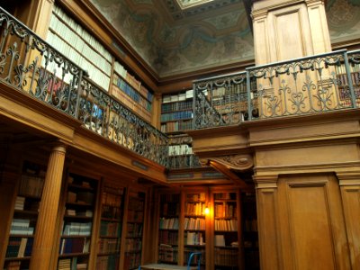 Library at the Teylers museum, photo-2
