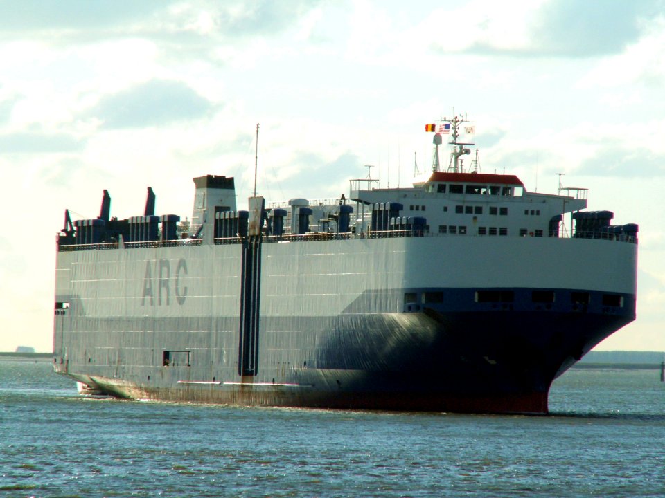 Liberty p1 Port of Antwerp 01-Jan-2005