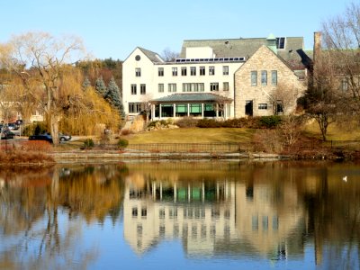Library back facade - Winchester, MA - DSC04216