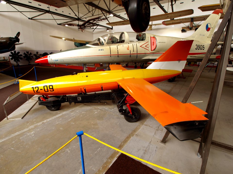 Letov KT-04 towed target pic2