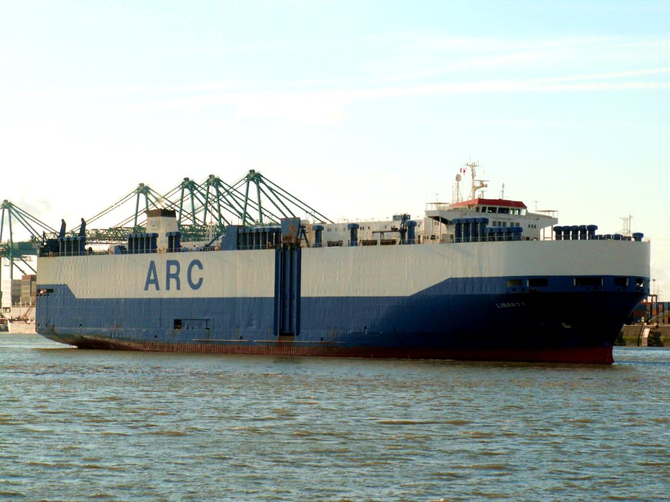 Liberty p2 Port of Antwerp 01-Jan-2005