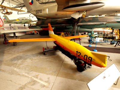 Letov KT-04 towed target pic4